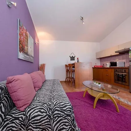 Precca Apartment