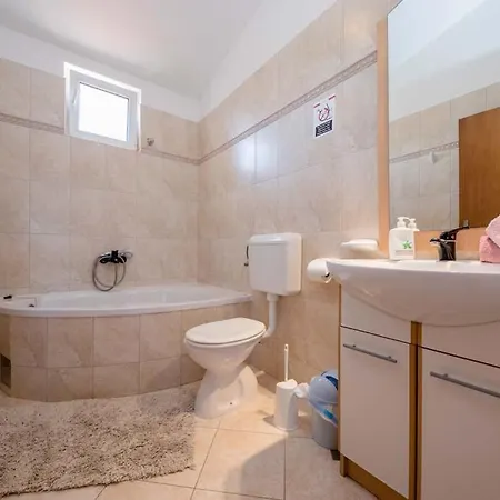 Precca Supetarska Draga